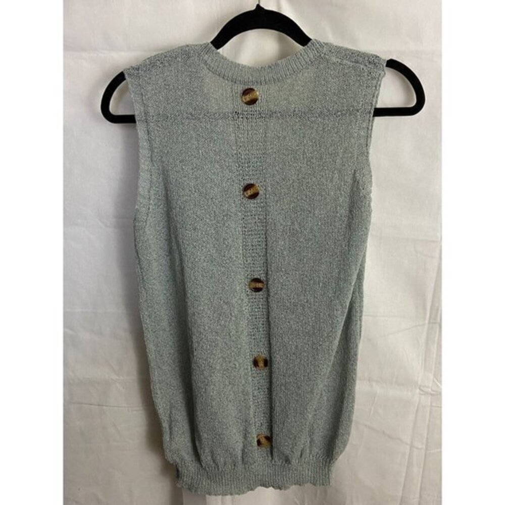 NWT Yoins Womens Green Sleeveless Top Button Accent on Back